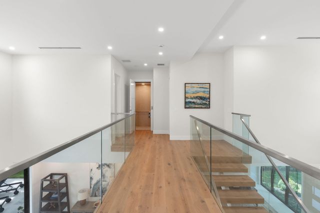 2406 NE 13th Court, Fort Lauderdale, FL 33304