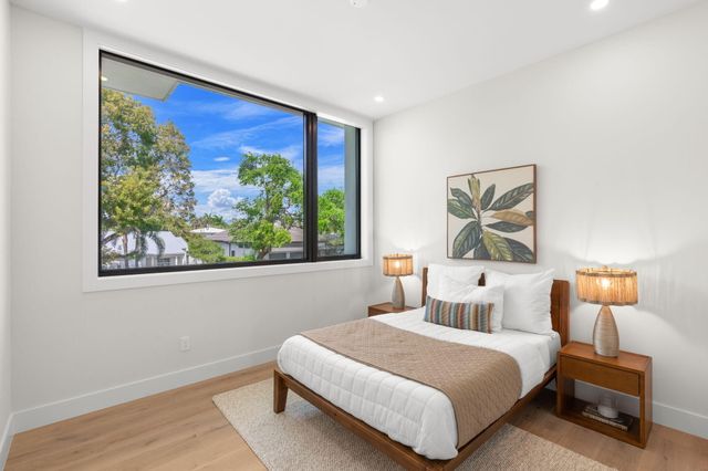 2406 NE 13th Court, Fort Lauderdale, FL 33304