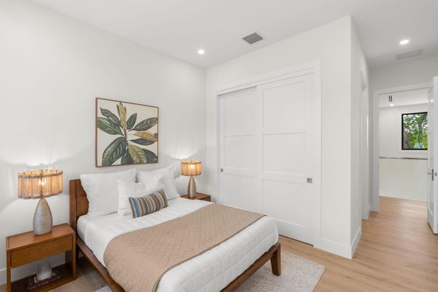 2406 NE 13th Court, Fort Lauderdale, FL 33304
