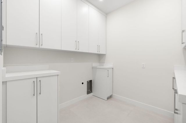 2406 NE 13th Court, Fort Lauderdale, FL 33304