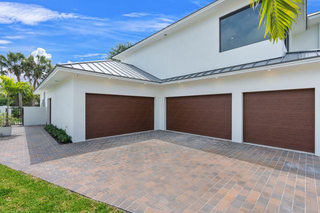 2406 NE 13th Court, Fort Lauderdale, FL 33304