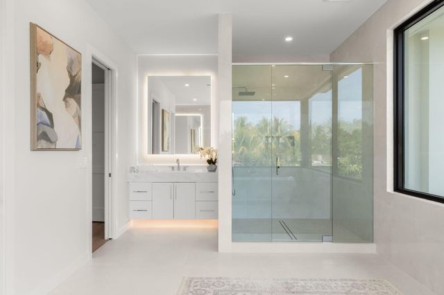 2406 NE 13th Court, Fort Lauderdale, FL 33304