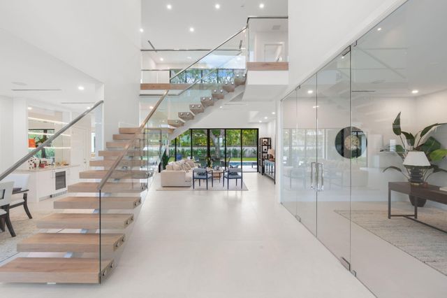 2406 NE 13th Court, Fort Lauderdale, FL 33304