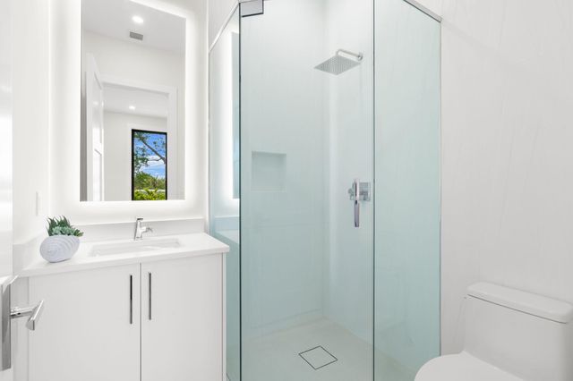 2406 NE 13th Court, Fort Lauderdale, FL 33304