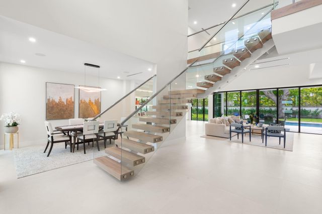 2406 NE 13th Court, Fort Lauderdale, FL 33304