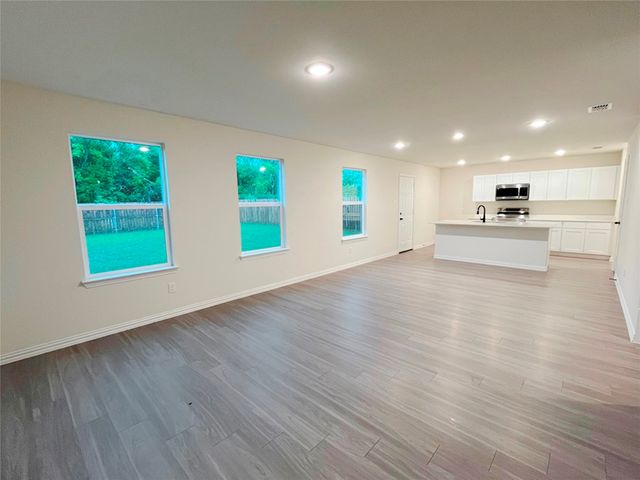 106 Doma Avenue, Greenville, TX 75402