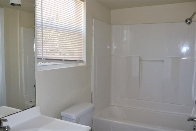 6319 Walraven Circle, Fort Worth, TX 76133