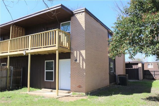 6319 Walraven Circle, Fort Worth, TX 76133