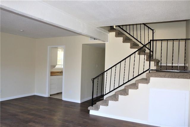 6319 Walraven Circle, Fort Worth, TX 76133