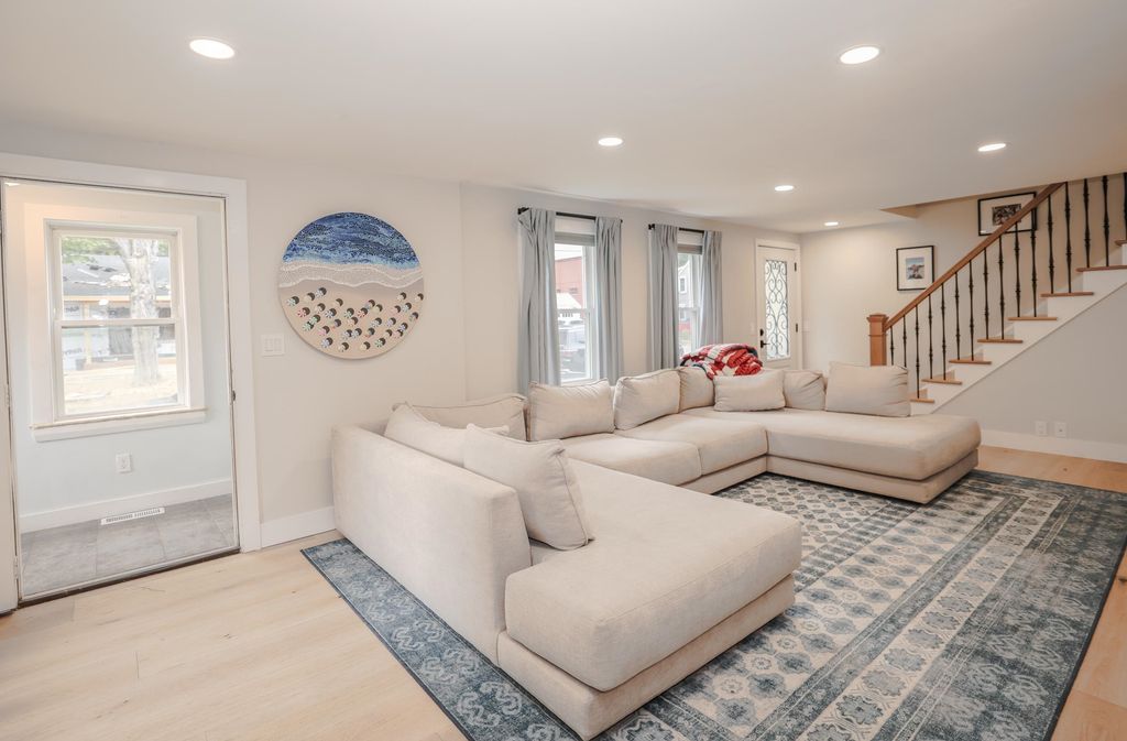 Image 11 of property listing at 12 Lamprey Terrace, Hampton, NH 03842