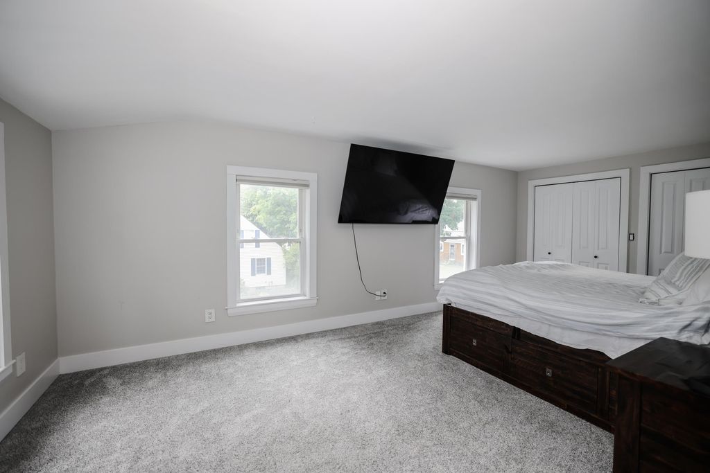 Image 17 of property listing at 12 Lamprey Terrace, Hampton, NH 03842
