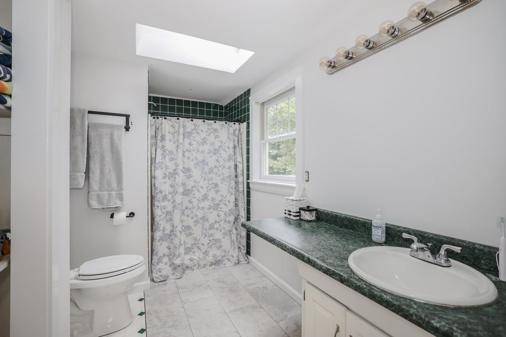 Image 19 of property listing at 12 Lamprey Terrace, Hampton, NH 03842