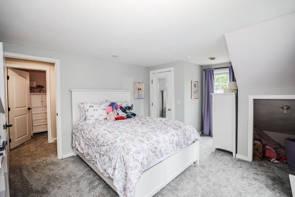 Image 20 of property listing at 12 Lamprey Terrace, Hampton, NH 03842