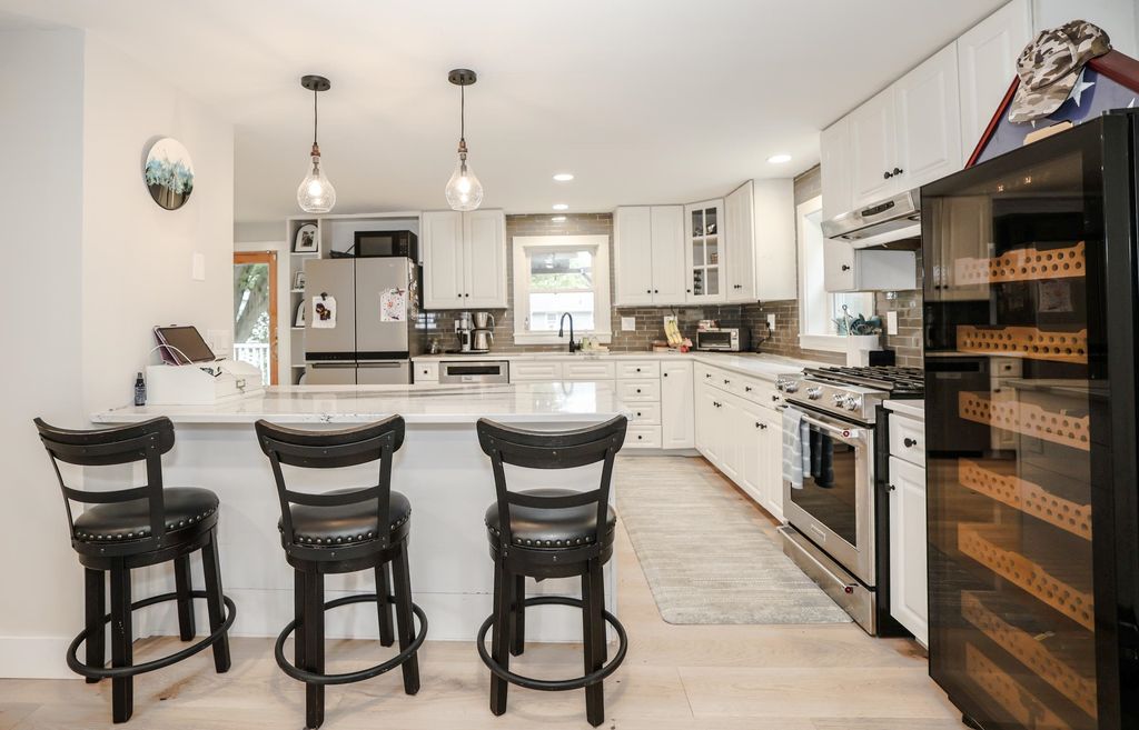 Image 4 of property listing at 12 Lamprey Terrace, Hampton, NH 03842