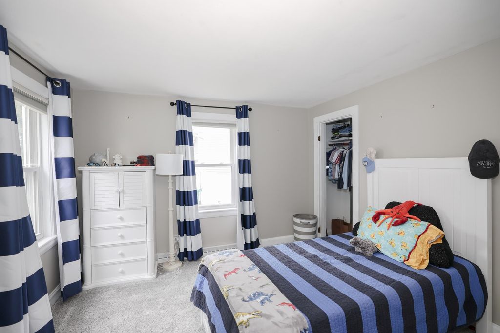 Image 31 of property listing at 12 Lamprey Terrace, Hampton, NH 03842
