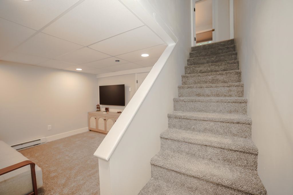 Image 33 of property listing at 12 Lamprey Terrace, Hampton, NH 03842