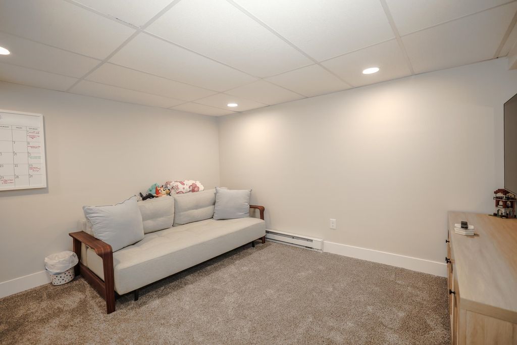 Image 34 of property listing at 12 Lamprey Terrace, Hampton, NH 03842