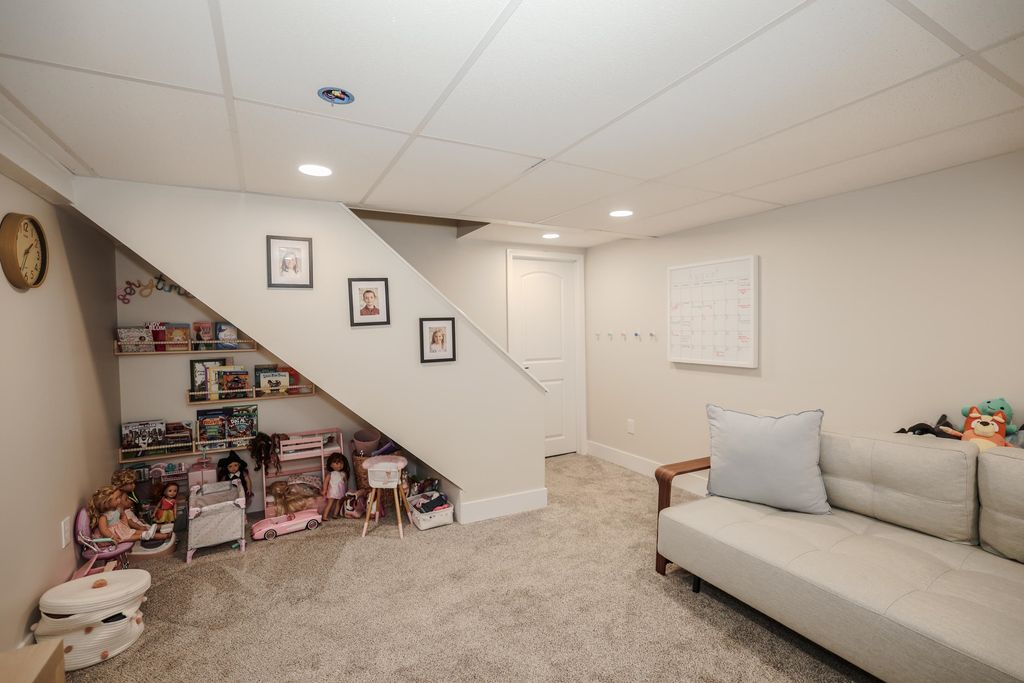 Image 35 of property listing at 12 Lamprey Terrace, Hampton, NH 03842