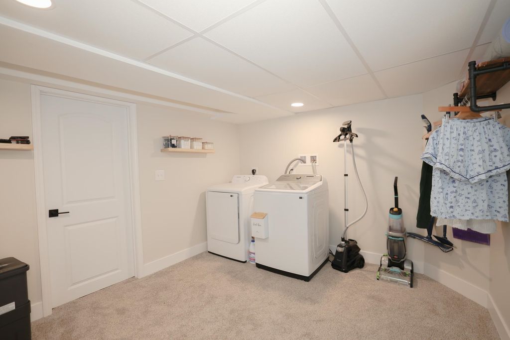 Image 37 of property listing at 12 Lamprey Terrace, Hampton, NH 03842