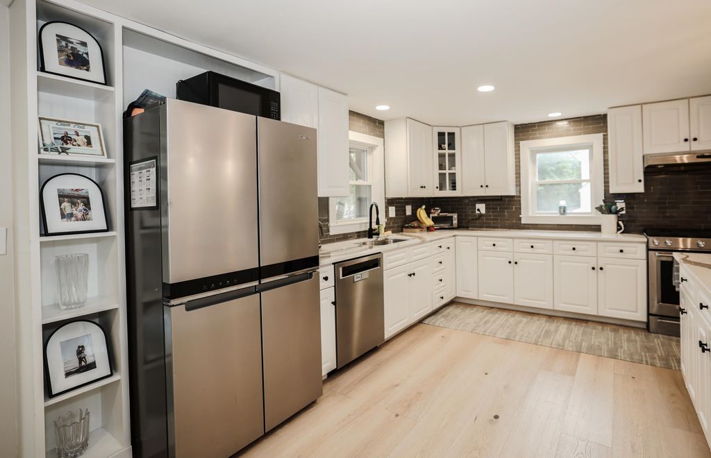 Image 6 of property listing at 12 Lamprey Terrace, Hampton, NH 03842