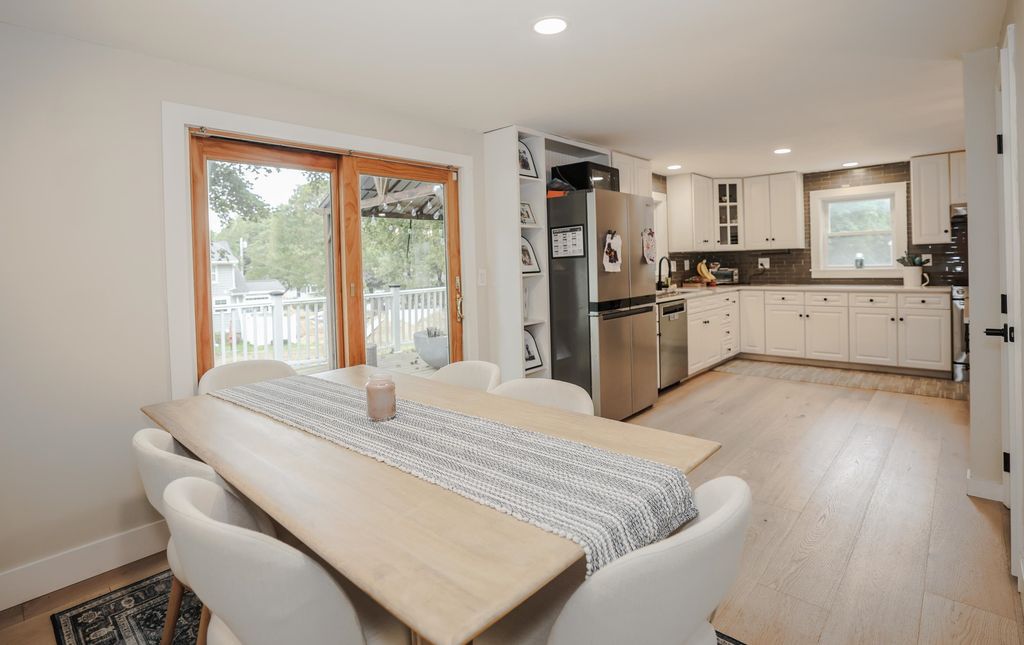 Image 7 of property listing at 12 Lamprey Terrace, Hampton, NH 03842