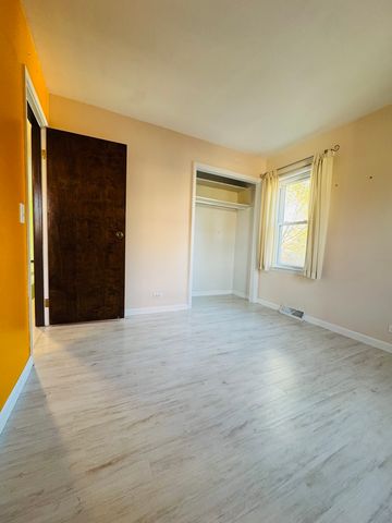 416 E North Broadway Street, Lombard, IL 60148