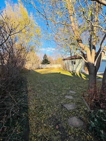 416 E North Broadway Street, Lombard, IL 60148