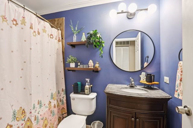 641 Winthrop Avenue, Glendale Heights, IL 60139