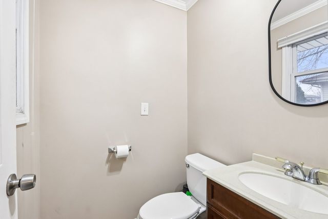 641 Winthrop Avenue, Glendale Heights, IL 60139