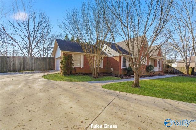 104 Lindsey Lane, Hazel Green, AL 35750