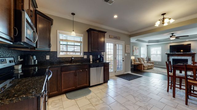 1417 Millet Dr, Clarksville, TN 37040