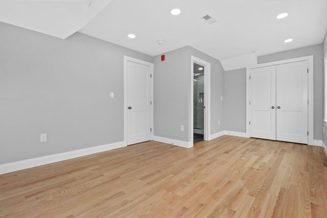 66 Stanley St 3, Boston, MA 02125