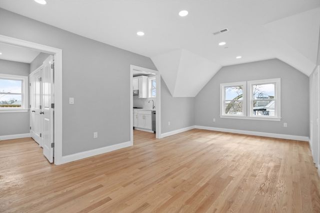 66 Stanley St 3, Boston, MA 02125