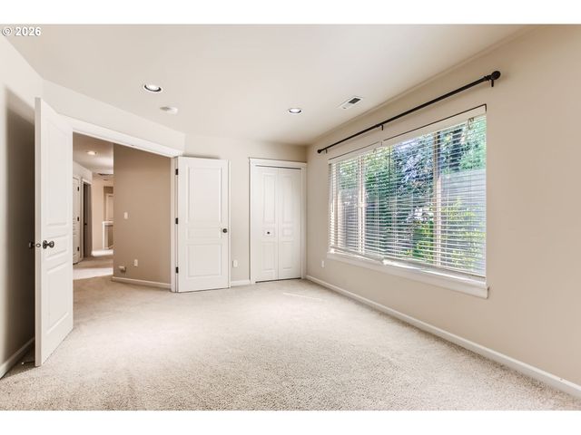13109 Se SNOWFIRE Dr, Happy Valley, OR 97086