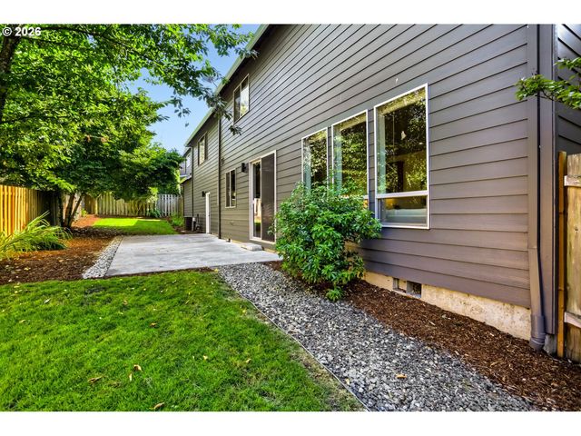 13109 Se SNOWFIRE Dr, Happy Valley, OR 97086