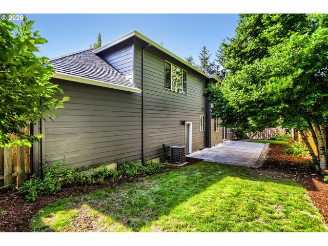 13109 Se SNOWFIRE Dr, Happy Valley, OR 97086