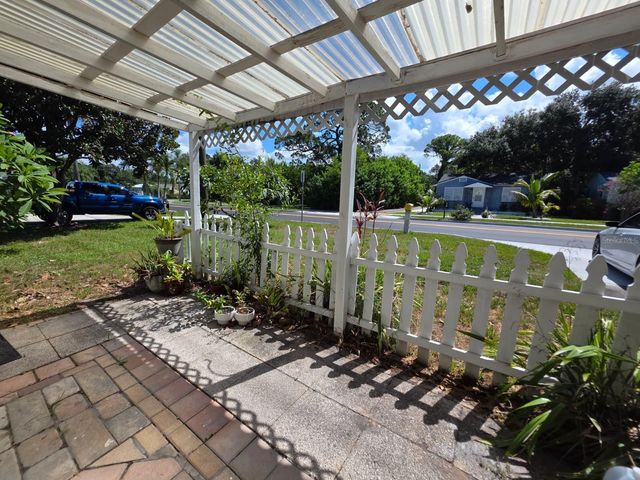 2015 58TH STREET S, Gulfport, FL 33707