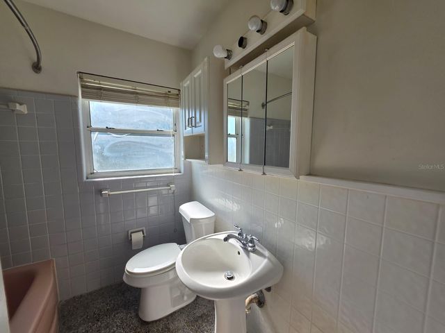 2015 58TH STREET S, Gulfport, FL 33707
