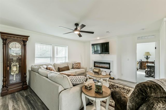 17700 Fregia Road, Hull, TX 77564