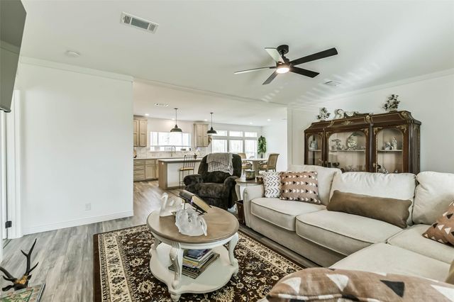 17700 Fregia Road, Hull, TX 77564