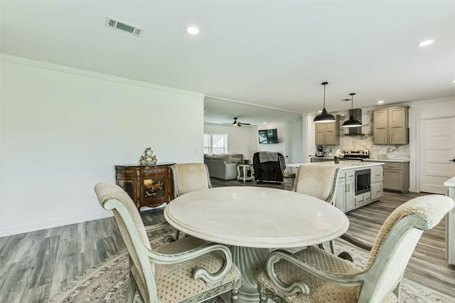 17700 Fregia Road, Hull, TX 77564