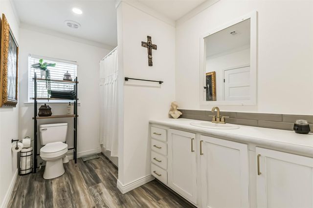 17700 Fregia Road, Hull, TX 77564