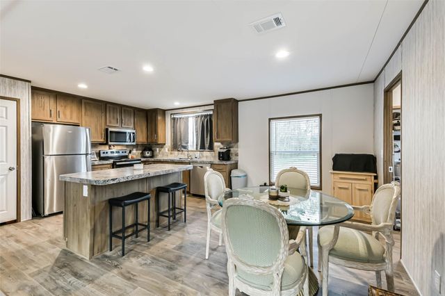 17700 Fregia Road, Hull, TX 77564