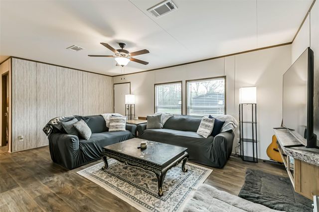 17700 Fregia Road, Hull, TX 77564
