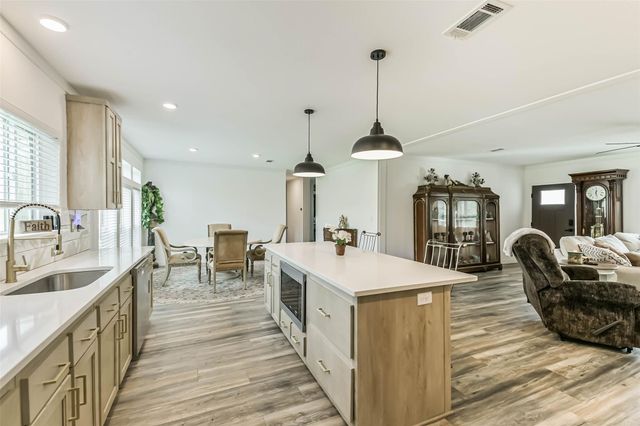 17700 Fregia Road, Hull, TX 77564