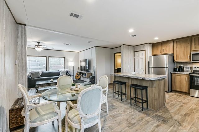 17700 Fregia Road, Hull, TX 77564