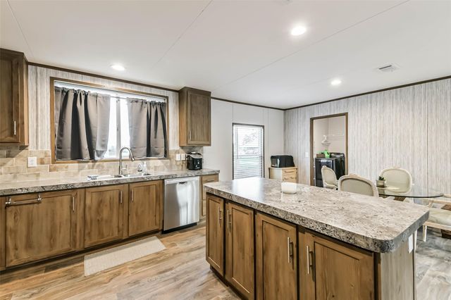 17700 Fregia Road, Hull, TX 77564