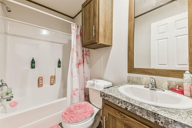 17700 Fregia Road, Hull, TX 77564