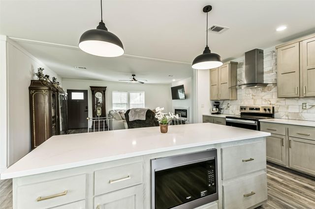 17700 Fregia Road, Hull, TX 77564