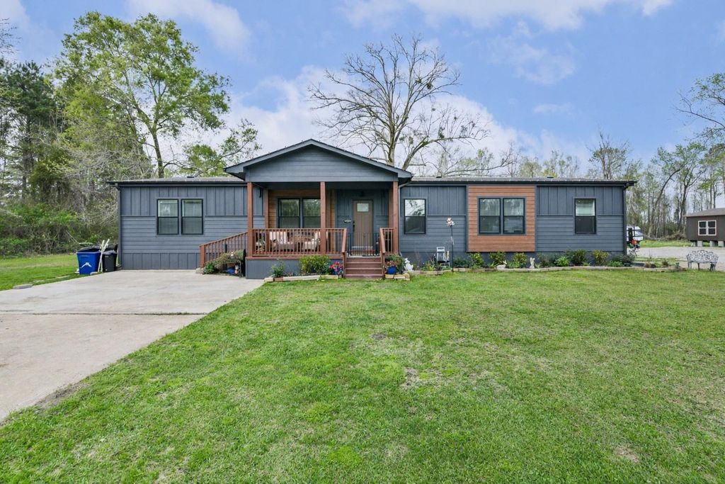 17700 Fregia Road, Hull, TX 77564